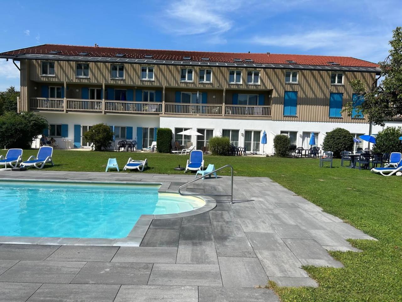 Gabi Mit Pool Und Sauna Ubersee Exterior photo