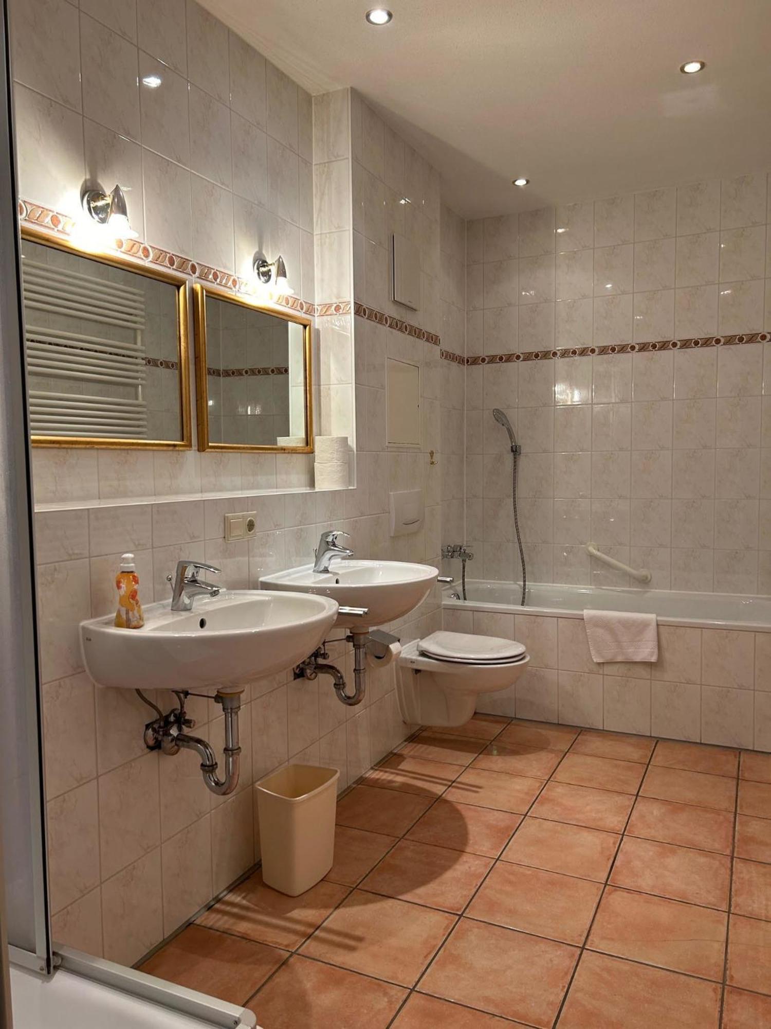 Gabi Mit Pool Und Sauna Ubersee Exterior photo